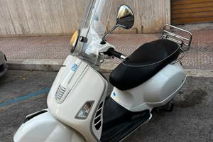 Vespa 300 Gts Super