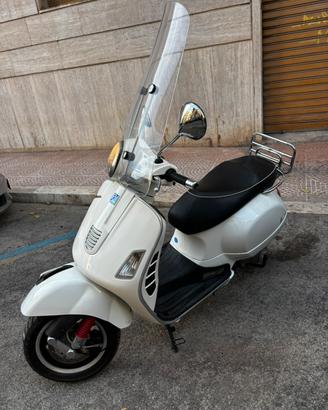 Vespa 300 Gts Super