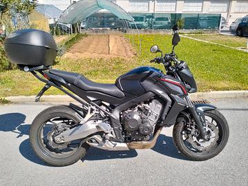 Honda CB650F – 2015 – 22.250km 