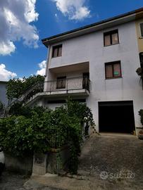 Vendita casa con giardino e garage