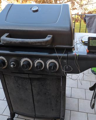 BBQ a gas , 3 fuochi più  fornello laterale