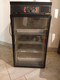 Incubatrice rcom