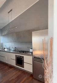 Cucina componibile, armadio, letto contenitore