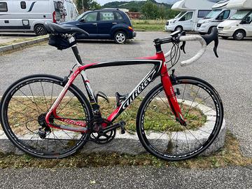 Bicicletta da corsa in carbonio