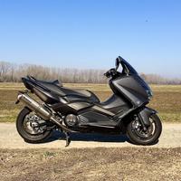 T-Max edizione Black Max 530 ABS