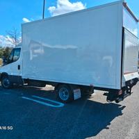 Iveco Daily euro 6 furgone sponda 