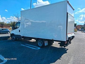 Iveco Daily euro 6 furgone sponda 