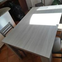 Tavolo e sedie cucina/salone