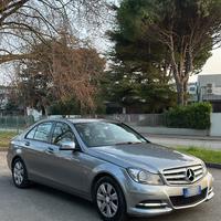 Mercedes-Benz C200 2012