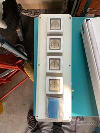 BTicino Cassette elettriche da banco