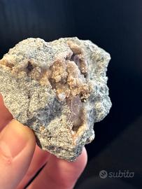 # Minerali # quarzo ametista 7x5,5 Osilo Sardegna