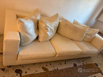 Divano VIBIEFFE in ecopelle bianca