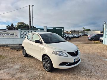 Lancia Ypsilon 0.9 TwinAir 85 CV 5 porte Metano GA