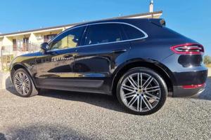 PORSCHE MACAN S 
