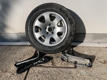 Ruota di scorta + Crick + kit scorta Audi A4