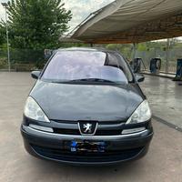Peugeot 807  2.0 hdi