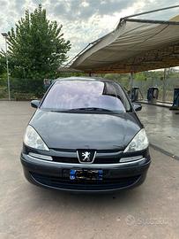 Peugeot 807  2.0 hdi