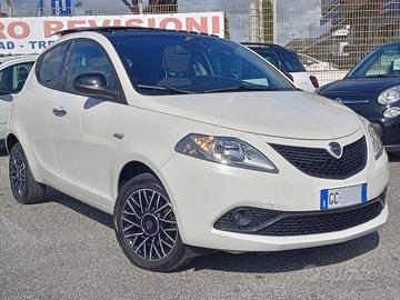 LANCIA Ypsilon 1.0 Hybrid Gold TETTO APRIBILE, P