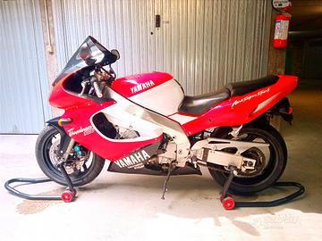 Yamaha yzf 1000 thunderace 