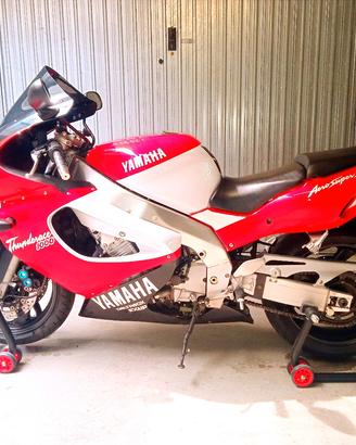 Yamaha yzf 1000 thunderace 
