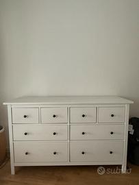 Cassettiera bianca a 8 cassetti (IKEA Hemnes)