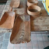 pale in legno e setacci 