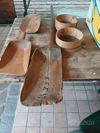 pale in legno e setacci 