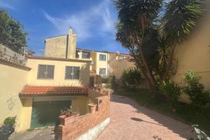 CASA SEMINDIPENDENTE A BARONISSI