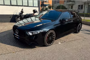 MERCEDES BENZ CLASSA A FULL STYLE AMG BLACK