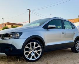 VOLKSWAGEN Polo Cross Full Optional