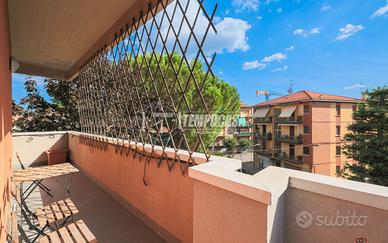 CINQUE LOCALI PARZIALMENTE RISTRUTTURATO - CENTRO