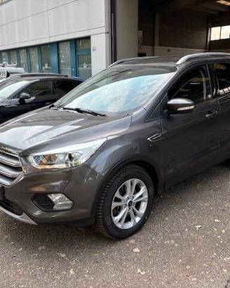 Ford Kuga 1.5 TDCI 120 CV S&S 2WD Powershift Titan