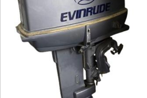 Motore Evinrude fuoribordo