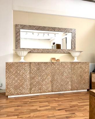 CREDENZA MADIA BUFFET costruita con legno vecchio.