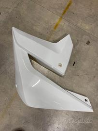 CARENA DX RADIATORE BIANCO CRW 125 ORIGINALE MALAG