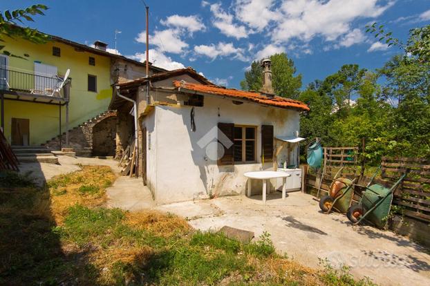 RUSTICO A LUSERNA SAN GIOVANNI