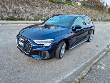 Audi A3 8Y 1.5 35 TFSI mild-hybrid S-tronic S-line
