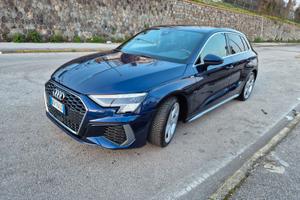 Audi A3 8Y 1.5 35 TFSI mild-hybrid S-tronic S-line