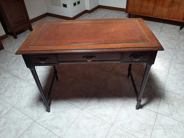 Scrivania legno vintage  + sgabello