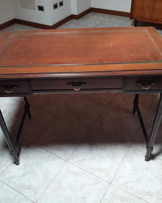 Scrivania legno vintage  + sgabello