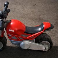Moto giocattolo