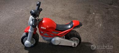 Moto giocattolo