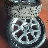 4 Pneumatici invernali Dunlop Suv 215/60 R17