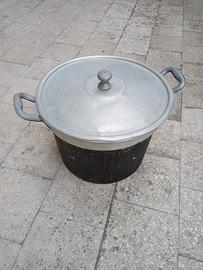 Pentolone in alluminio con coperchio vintage