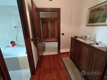 Villa di 389 m² con più di 5 locali e box auto dop