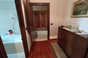 Villa di 389 m² con più di 5 locali e box auto dop