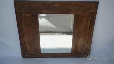 specchio antico con legno intarsiato da restaurare
