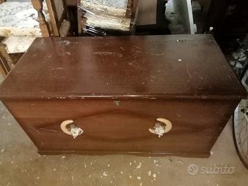 mobili e oggettistica 