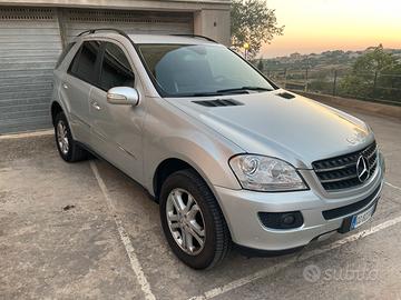 Mercedes ML320