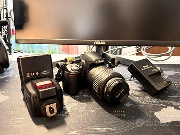Fotocamera Nikon D3100 + Obiettivo 18-55mm + Flash